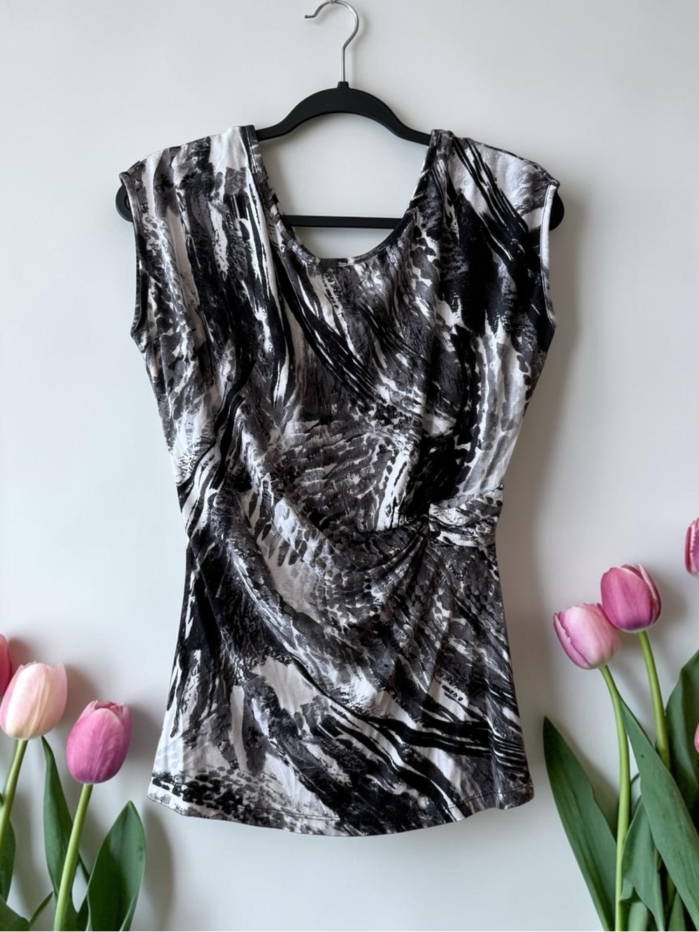 Yest Black/Grey/White Abstract Print Sleeveless Top
